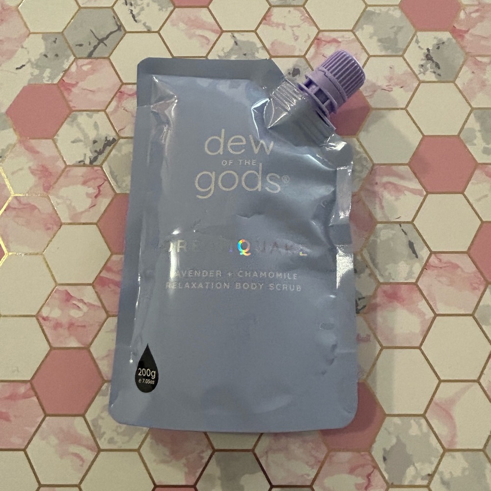 DEW OF THE GODS Dreamquake Lavender + Chamomile Body Scrub